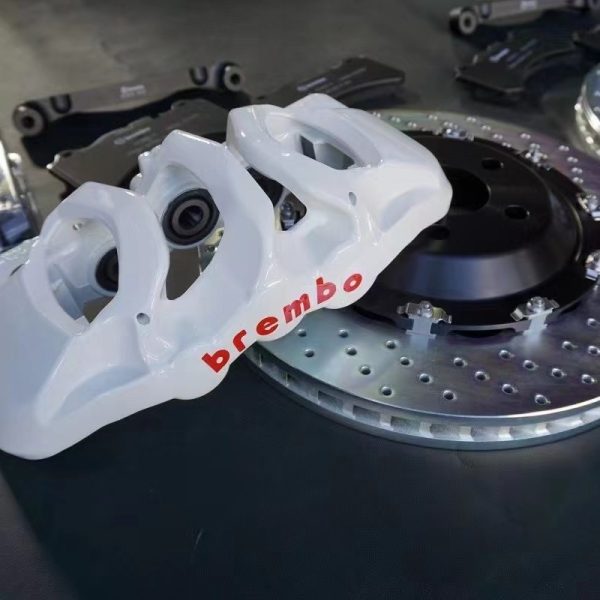 Усиленная 6ти поршневая тормозная система Brembo BM6 для Mercedes-Benz CLA-class передняя ось от R19